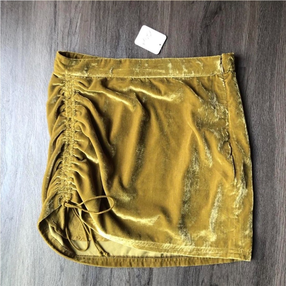Free People Vivienne Velvet Mini Skirt 6 Olive Green Ruched Rock Edgy Boho Artsy